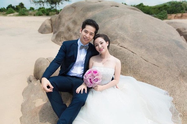 Gia thế ho&agrave;nh tr&aacute;ng của cặp đ&ocirc;i C&agrave; Mau rước d&acirc;u bằng m&aacute;y bay