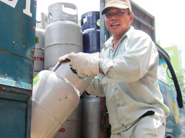 Gi&aacute; gas th&aacute;ng 12 giảm 12.000 đồng/b&igrave;nh 1