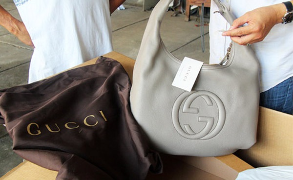 Lô hàng Trung Quốc mang nhãn hiệu Gucci, Dolce&Gabbana... 1