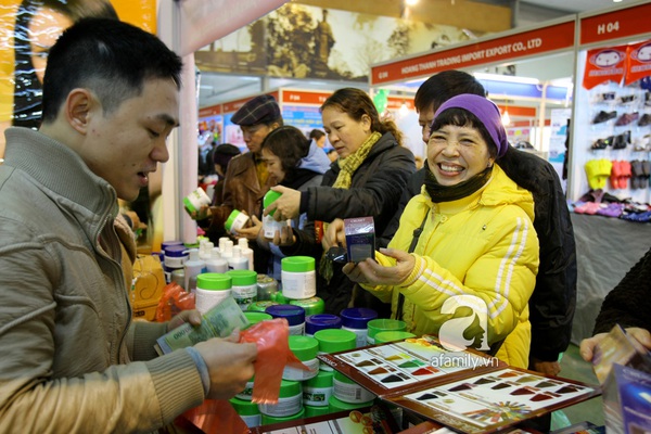 Hội chợ hàng Thái Lan “hút khách” vì giảm đến 50% 10