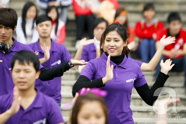 Nhói lòng trước dáng hình bệnh nhi ung thư trong lễ hội hiến máu  7