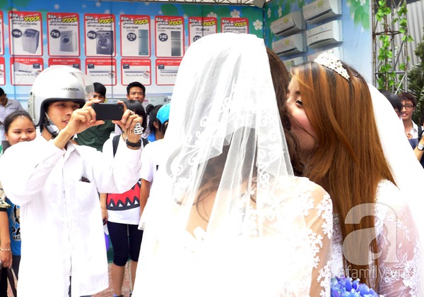 Xôn xao đám cưới đồng giới lớn nhất Việt Nam tại Hà Nội  10