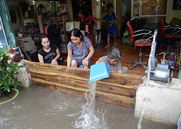 Người Hà Nội khổ sở 