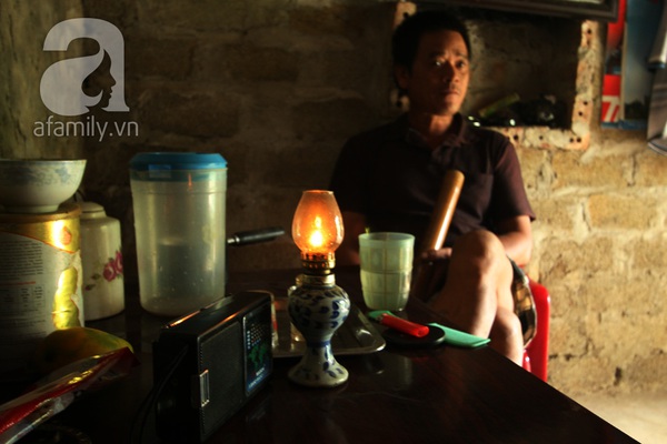Cám cảnh người dân Hà Nam 30 năm sống trong tăm tối vì không có điện 4