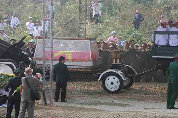 Đại tướng Võ Nguyên Giáp đã yên nghỉ trong lòng đất Mẹ 93