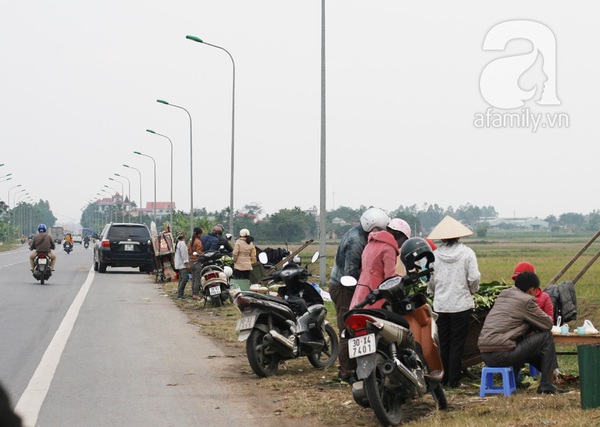 Hà Nội: Chân dung những người phụ nữ bán ngô luộc, thu về 30 triệu đồng/tháng 10