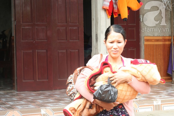 Thanh Hóa: Người dân hối hả đi tránh siêu bão 12
