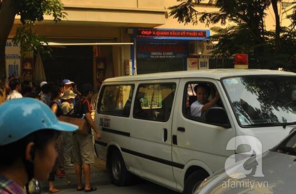 H&agrave; Nội: Một phụ nữ tự tử từ tầng 7  2