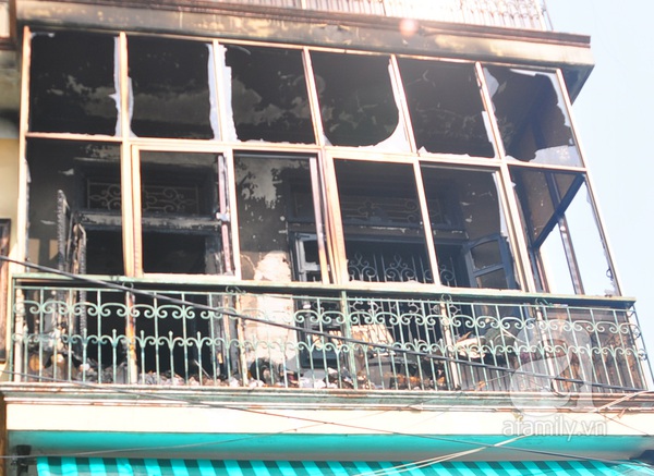 Hà Nội: Cháy lớn ở chợ xe Chùa Hà, 1 người tử vong 2