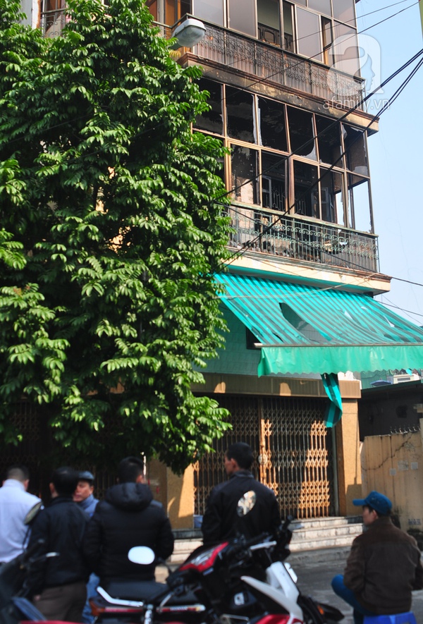 Hà Nội: Cháy lớn ở chợ xe Chùa Hà, 1 người tử vong 1