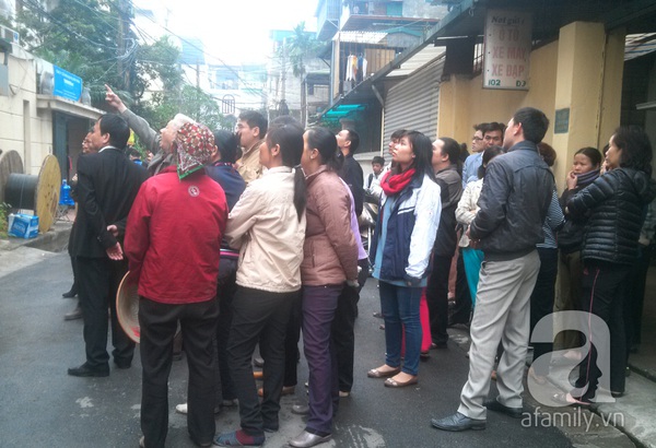 Hà Nội: Cháy thiêu rụi nhiều căn hộ tại khu tập thể Nam Đồng 9