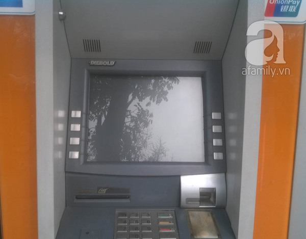 Hà Nội: Người dân khốn đốn vì ATM đồng loạt báo lỗi 2