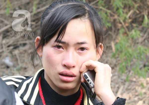 Vụ cháy khu ổ chuột cạnh KS La Thành: Mẹ thiếu nữ chết cháy khóc ngất khi nhận xác con 29