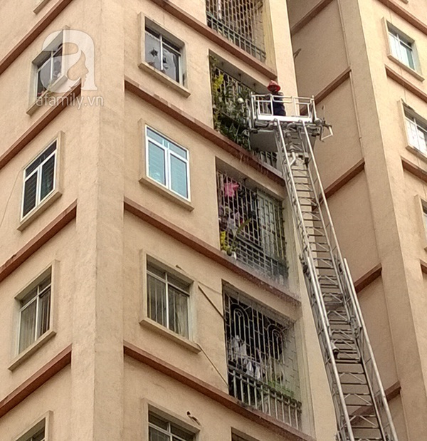 Hà Nội: Cháy chung cư, cả tòa nhà phải sơ tán gấp 3