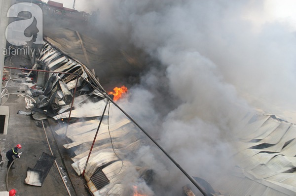 Vụ cháy lớn ở phường Vạn Phúc: Kịp thời cứu kho hàng 21 tỷ đồng 1