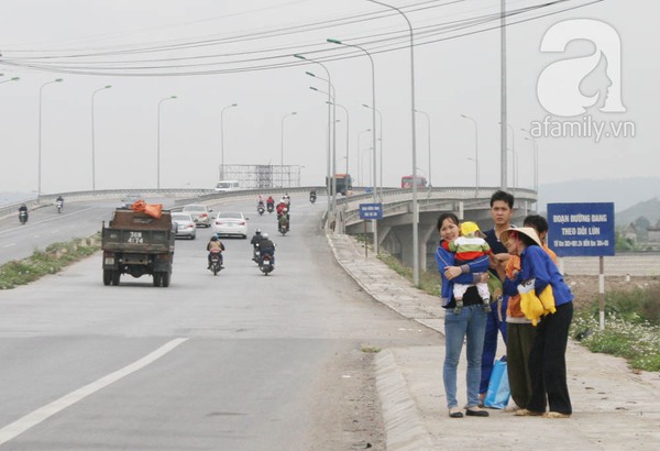 Sợ chặt chém, đông đúc, nhiều người ra thành phố bằng xe máy 9