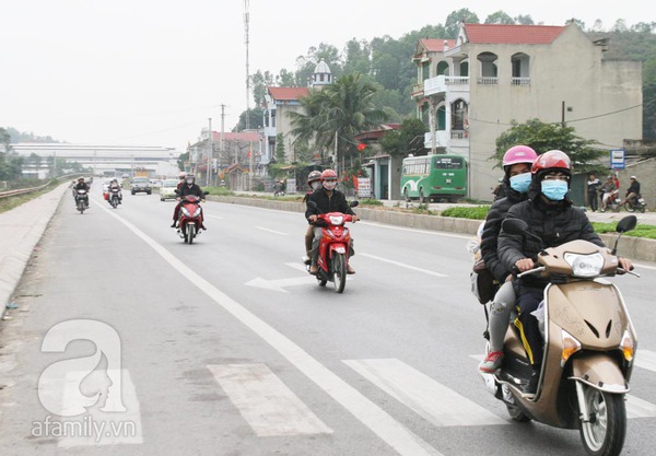 Sợ chặt chém, đông đúc, nhiều người ra thành phố bằng xe máy 3