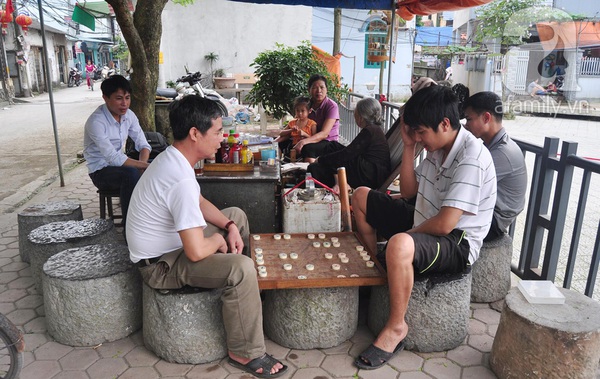 Độc đ&aacute;o qu&aacute;n tr&agrave; đ&aacute; l&agrave;m 