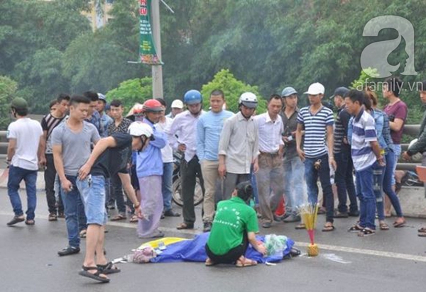 Hà Nội: Xe khách gây tai nạn liên hoàn, cán chết một thanh niên 4