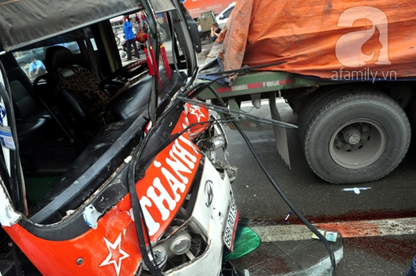 Hà Nội: Xe khách gây tai nạn liên hoàn, cán chết một thanh niên 3