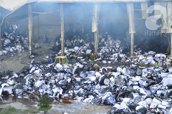 Vụ cháy nhà máy giấy Bắc Ninh: 4.000 tấn giấy tan thành tro bụi 3