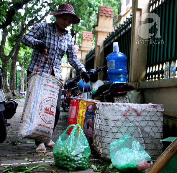 Kiếm 5 triệu đồng/ng&agrave;y nhờ nghề bẻ sấu tại H&agrave; Nội 6