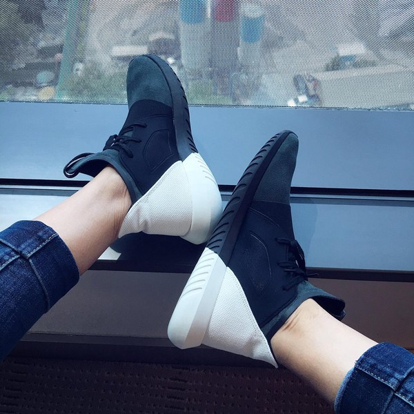 Sao Việt chăm diện sneaker