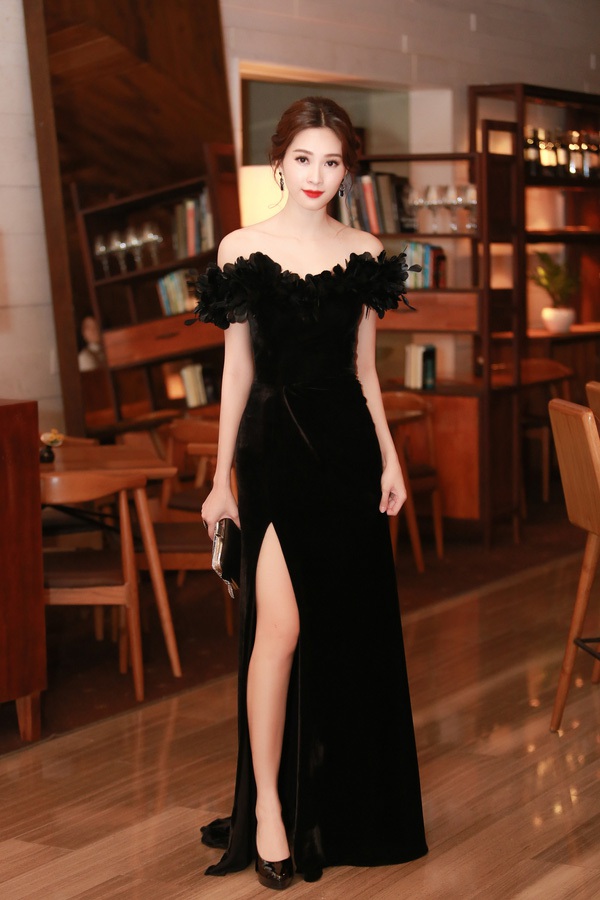 Dương Mịch hóa thiên nga đen với váy lông vũ kiêu kỳ - Phong cách sao -  Việt Giải Trí