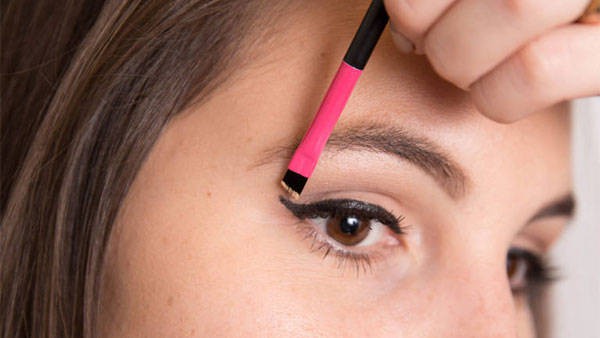 13 b&iacute; mật của kem che khuyết điểm bạn c&oacute; chắc m&igrave;nh biết? 10