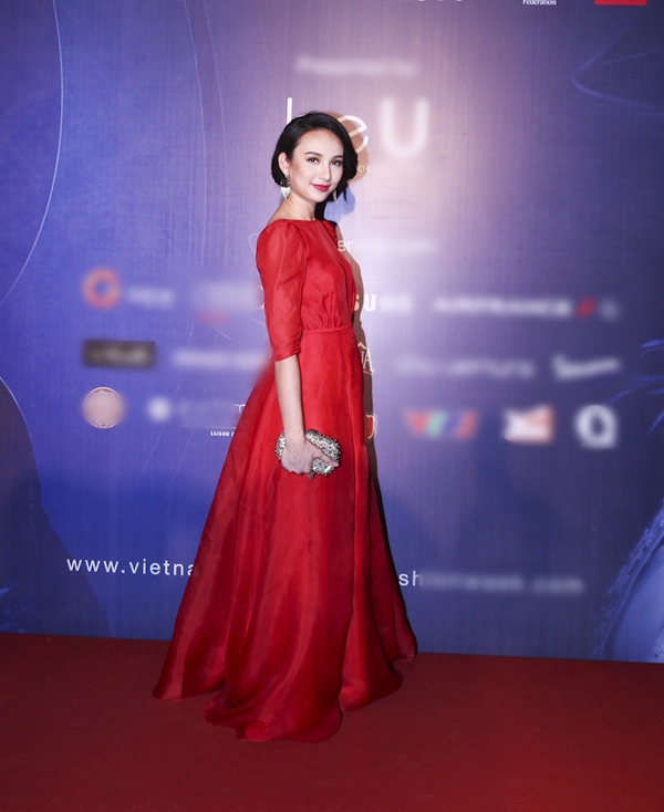 Thu Thảo trong sáng đối lập với Ngô Thanh Vân cá tính trên thảm đỏ 4 Thu Thảo trong sáng đối lập với Ngô Thanh Vân cá tính trên thảm đỏ 4