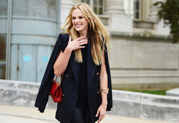 4 xu hướng &aacute;o kho&aacute;c từ s&agrave;n catwalk khiến ph&aacute;i đẹp 