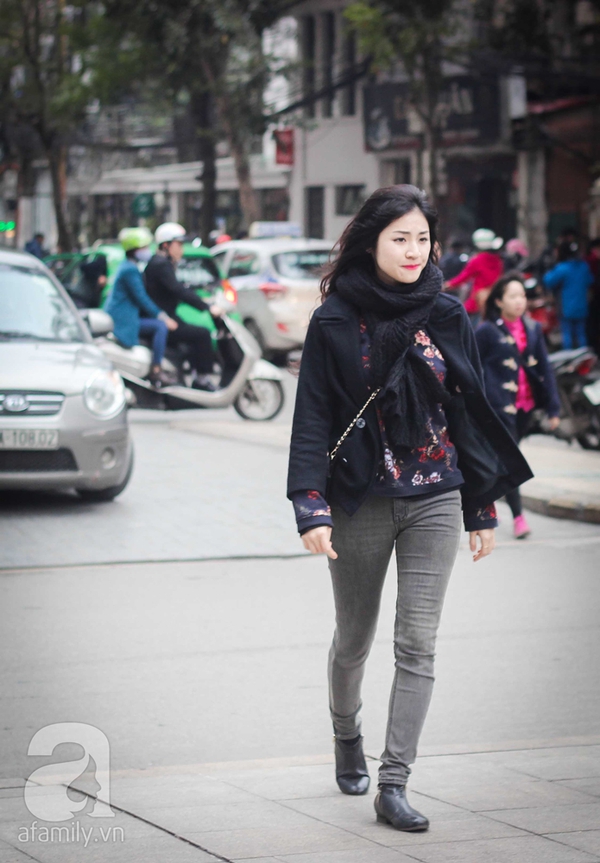 Street style ngập tràn không khí lễ hội của các quý cô Hà Thành  11