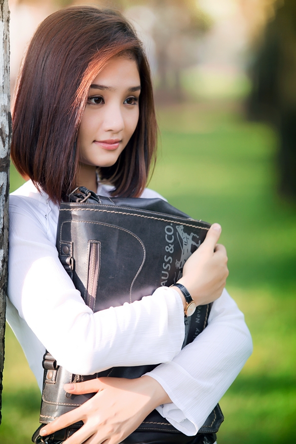 Những hotgirl đ&oacute;ng phim m&atilde;i vẫn ch&aacute;n! 6
