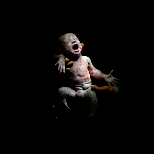 8 bức ảnh tuyệt đẹp chụp trẻ sơ sinh chỉ vài giây sau khi chào đời 2