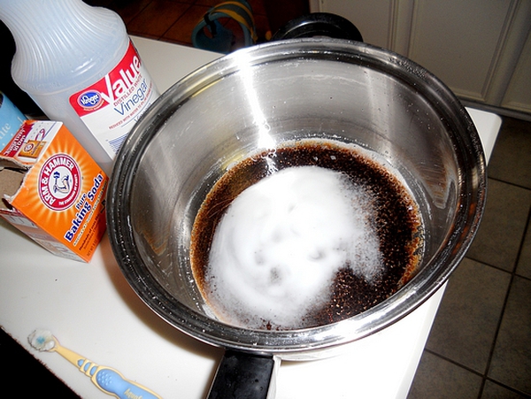 làm sạch nhà với baking soda 2