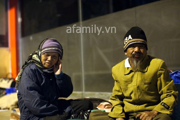 Những chuyện kể về người vô gia cư ở ga Hà Nội 13