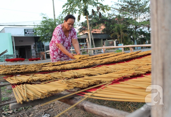 làng làm nhang