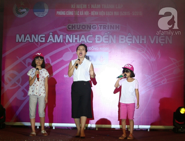 mang âm nhạc đến bệnh viện