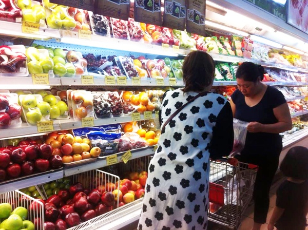 Hà Nội: Thực phẩm giảm giá, người tiêu dùng vẫn thờ ơ 3