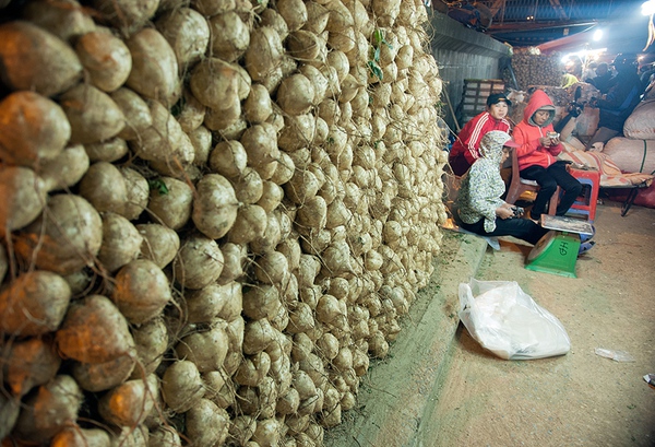 Cận cảnh chợ Long Biên - 1 trong 7 chợ trời thú vị nhất thế giới 10