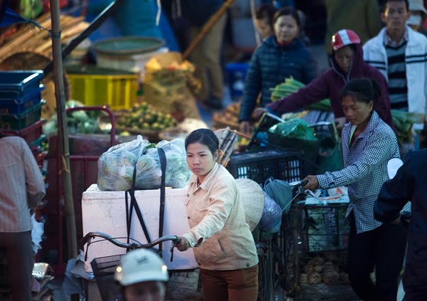 Cận cảnh chợ Long Biên - 1 trong 7 chợ trời thú vị nhất thế giới 5