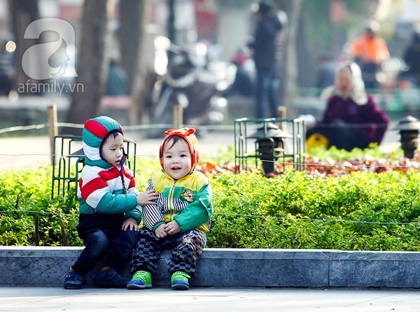 Những khuôn hình cuộc sống tuyệt đẹp trong nắng ấm mùa đông Hà Nội