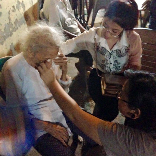 con đánh mẹ con đánh mẹ