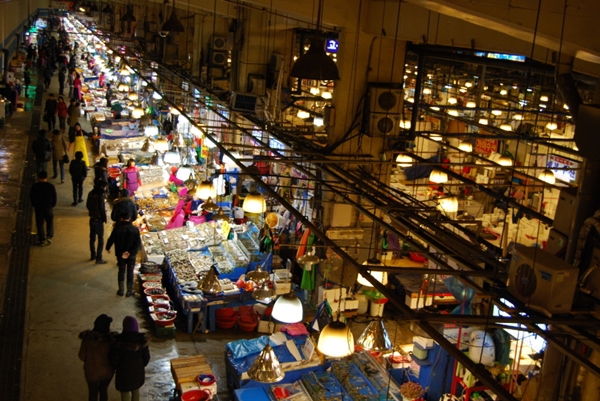 Điểm mặt những khu chợ nổi tiếng nhất nhì Hàn Quốc  11