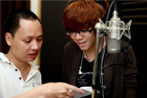 Hồ Ngọc Hà cùng team The Voice hát nhạc Noel 8