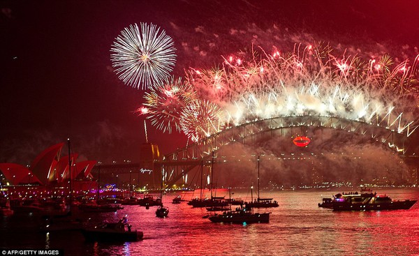 Thế giới đón năm mới 2013 trong pháo hoa rực rỡ 44