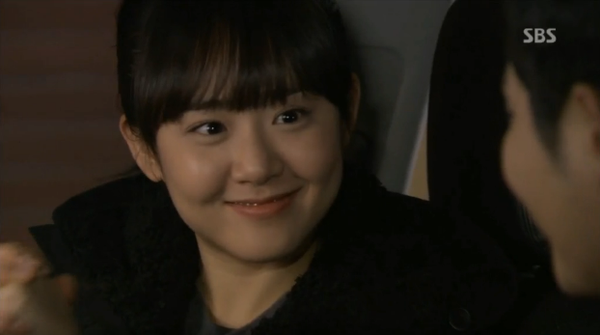 Moon Geun Young bị 