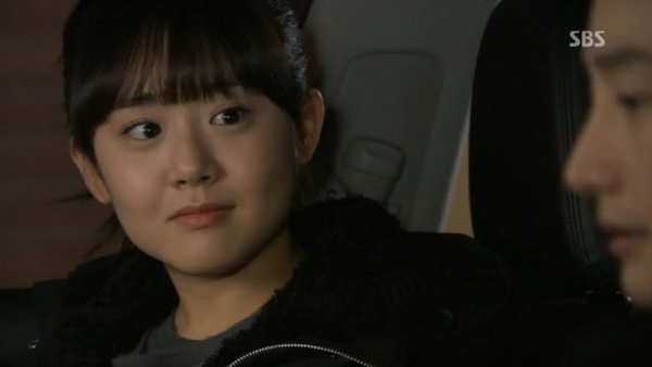 Moon Geun Young bị 