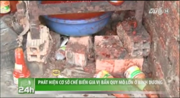 Kinh ho&agrave;ng sa tế, tương ớt l&agrave;m từ gi&ograve;i bọ 4