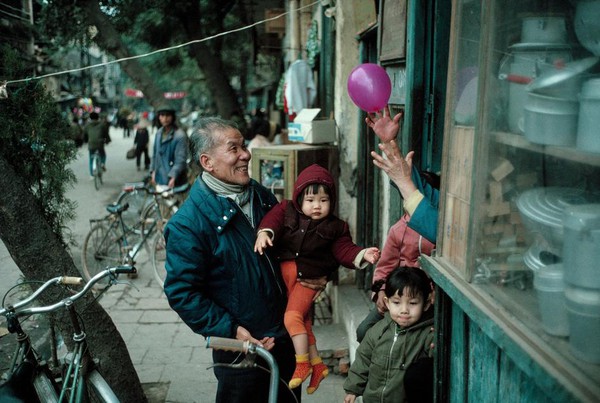 Bộ ảnh sống động về Hà Nội năm 1989 của nhiếp ảnh gia người Mỹ 9